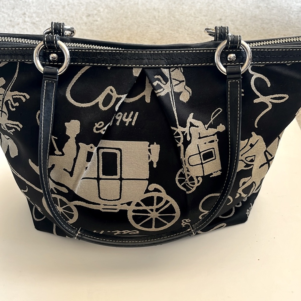 Coach Black and Cream Signature Shoulder Bag - Picture 3 of 6